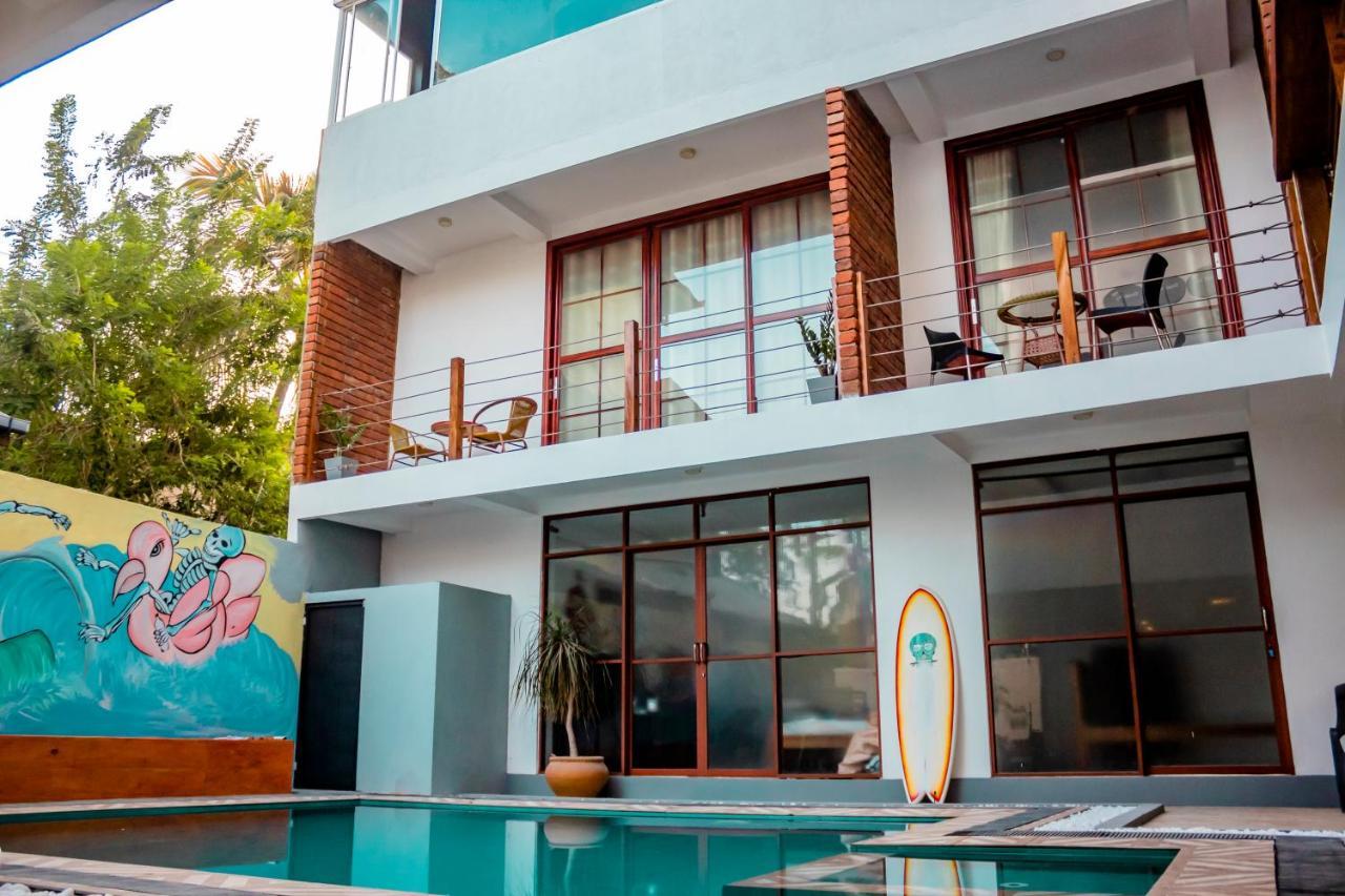 A Pousada Surf & Party Weligama Exterior foto